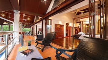 Suite Studio Supérieure, vue cour intérieure | Wi-Fi gratuit