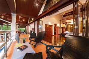 Superior Studio Suite, Courtyard View | Free WiFi