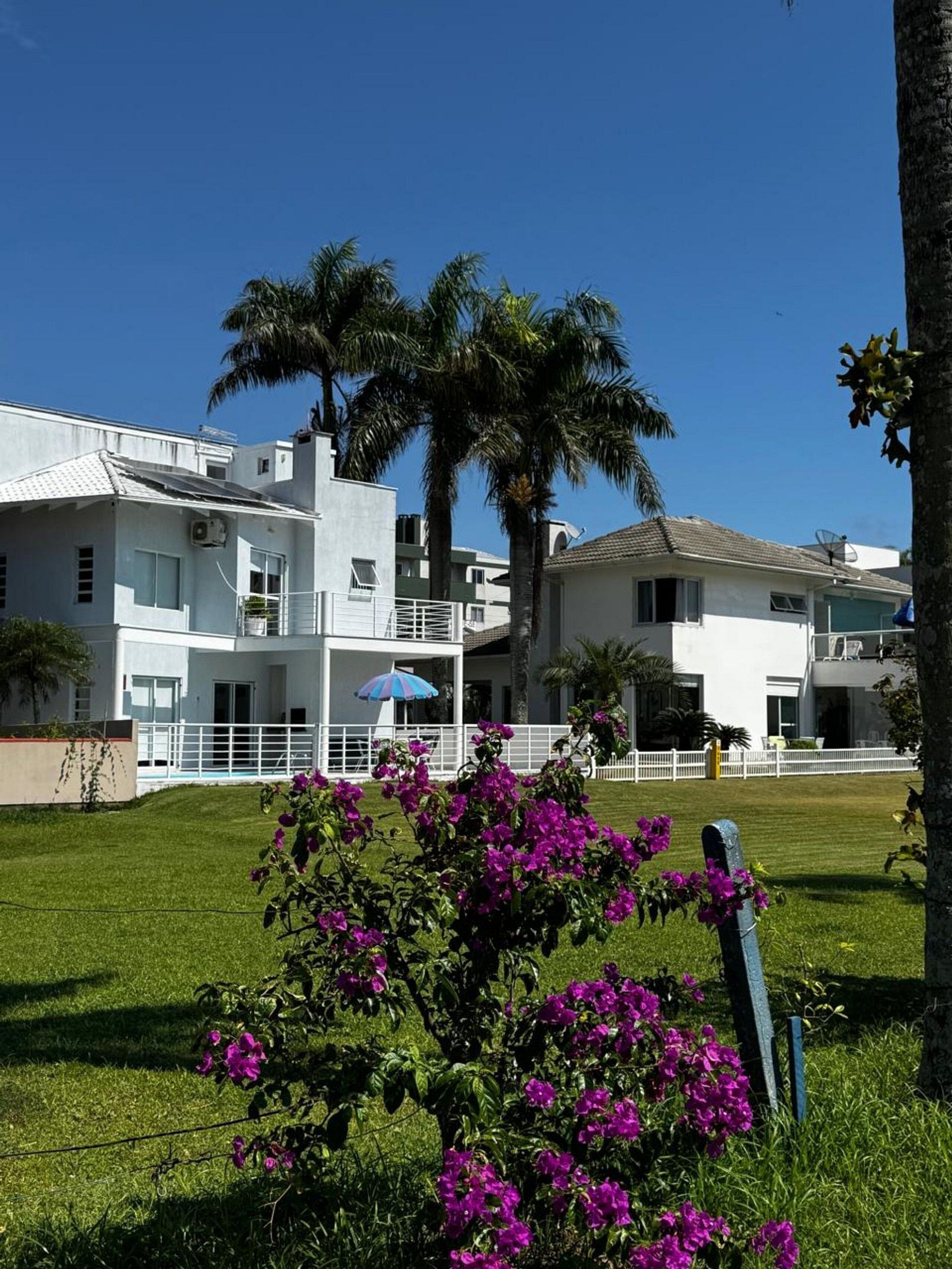 Deluxe-talo, pääsy uima-altaalle, rantanäköala | Ulkopuoli