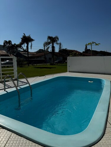 Casa de Praia Brisa do Oceano com Piscina Privativa - São Francisco do Sul