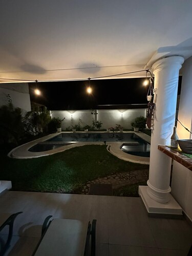 Tranquil 2-bedroom house in Private area San Blas La Libertad with AC, pool