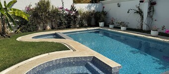 Tranquil 2-bedroom house in Private area San Blas La Libertad with AC, pool