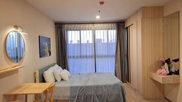 Studio, Multiple Bedrooms, Accessible, City View | 1 bedroom