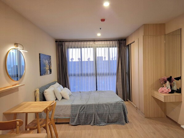 Studio, Multiple Bedrooms, Accessible, City View | 2 bedrooms