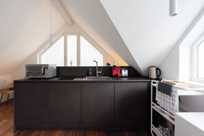 Microwave, oven, stovetop, dishwasher