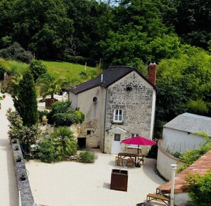 Premium bedding, travel cot, free WiFi, bed sheets - Le Gîte 24 (Beaumont Saint-Cyr)