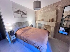 Classic Cottage, Patio, Garden View | Premium bedding, travel crib, free WiFi, bed sheets - Le Gîte 24 (Beaumont Saint-Cyr)
