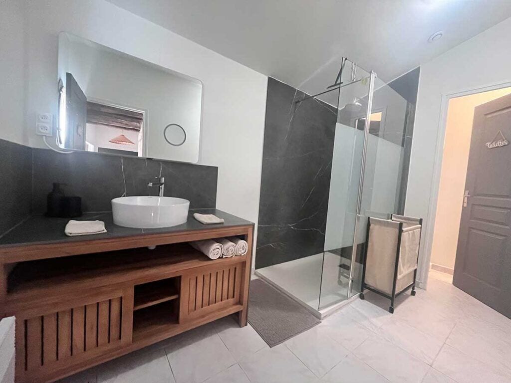 Småhus – classic, terrasse, hageutsikt | Bad