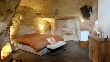 Quarto standard, vista para a piscina | Roupas de cama premium, berço de viagem, Wi-Fi de cortesia