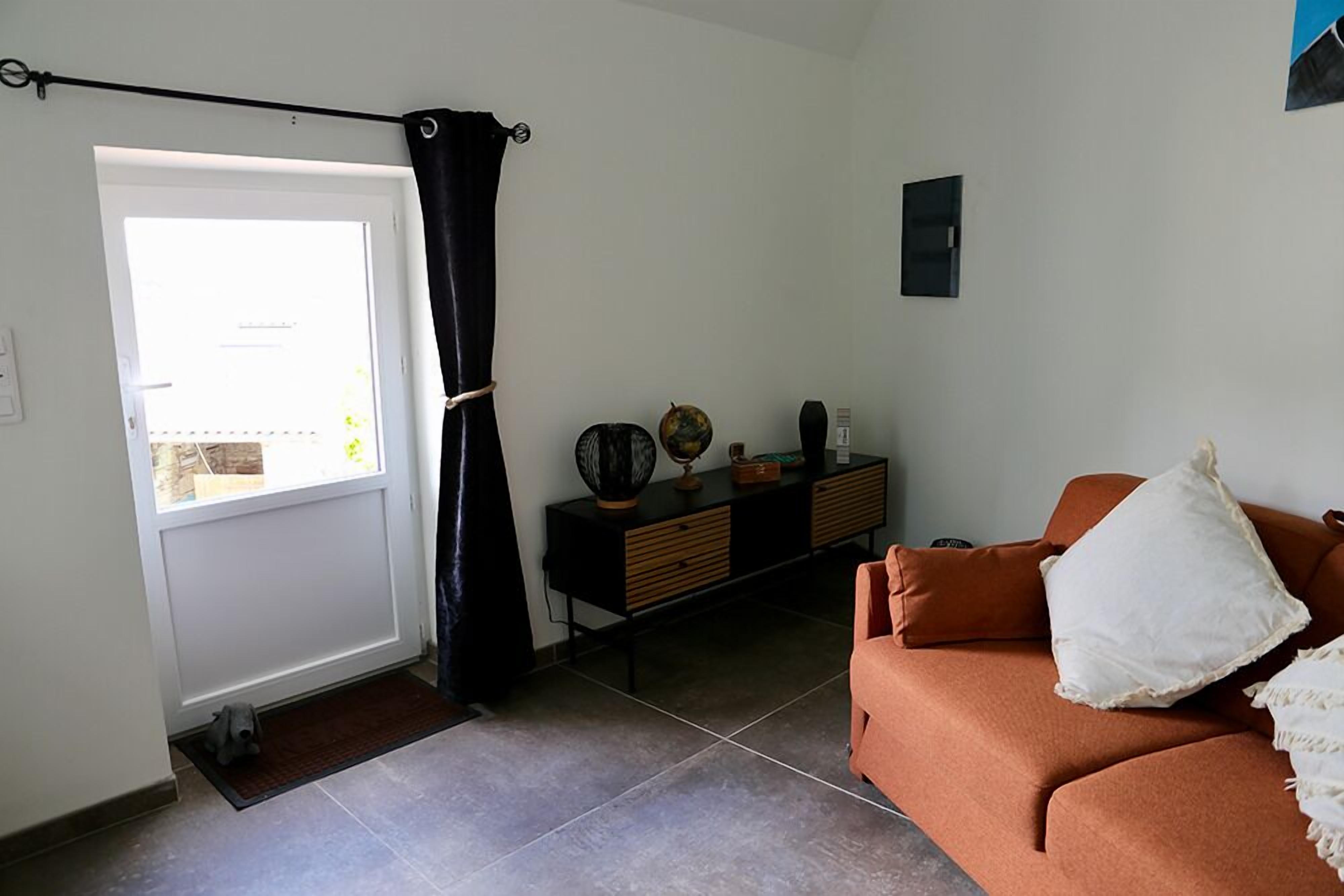 Classic Room, Balcony, Pool View | Living area | TV