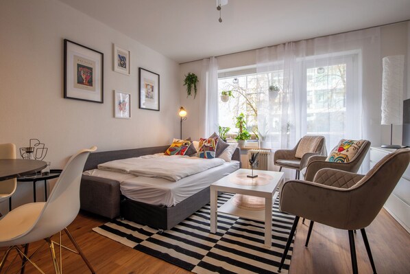 2 bedrooms, iron/ironing board, free WiFi, bed sheets