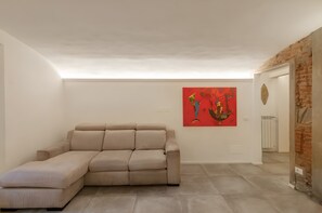 Interior - Apartment 'La Casina Di Camilla' with Private Terrace and Wi-Fi (Firenze)