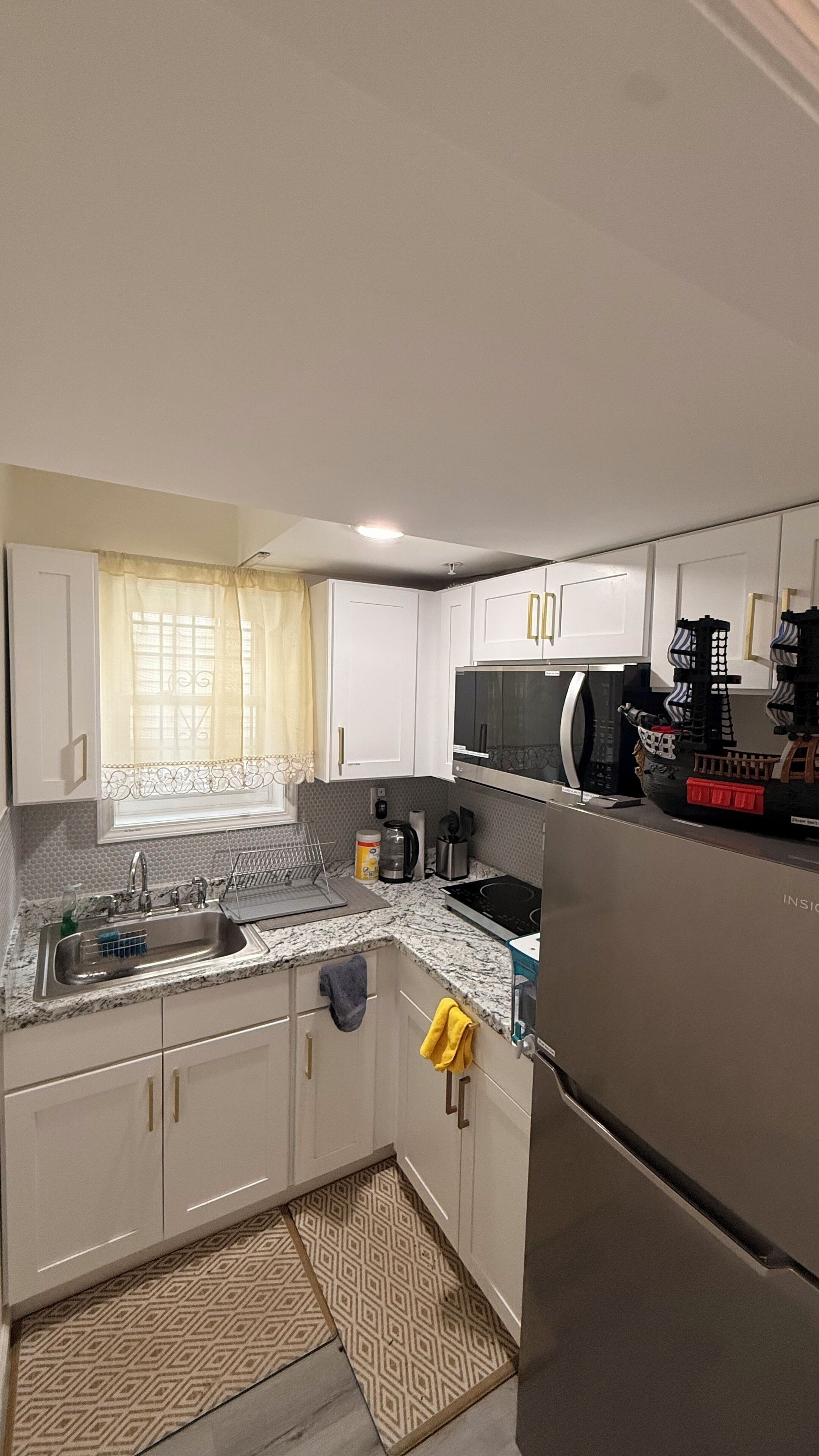 Mikroaaltouuni, uuni, liesi