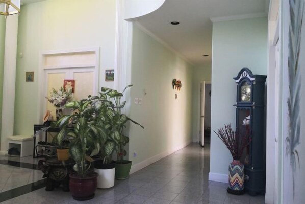 Interior - Vancouver Airport Inn (Richmond)