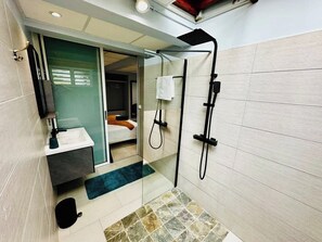 Shower, hair dryer, shampoo