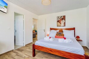 Bügeleisen/Bügelbrett, WLAN, Bettwäsche