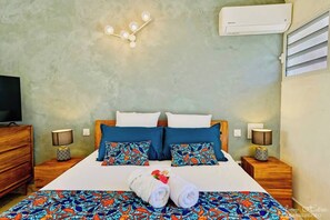 Lit parapluie, Wi-Fi, draps fournis