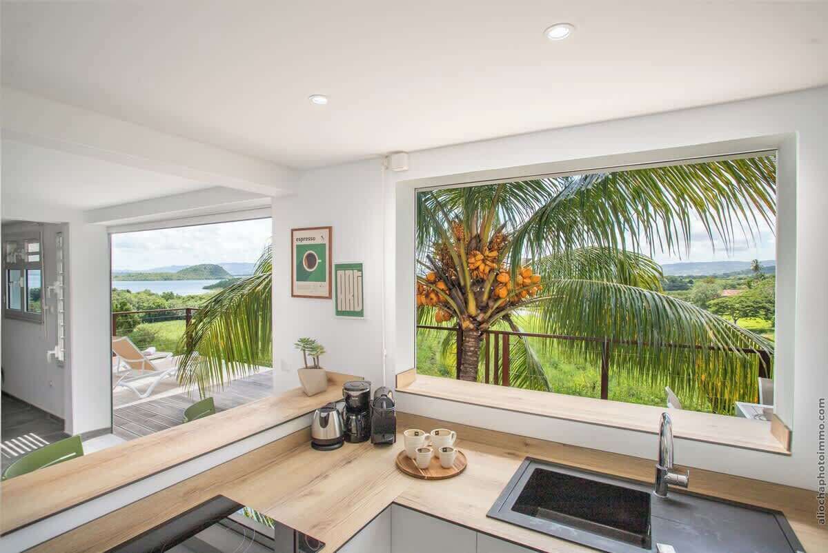 ثلاجة، ميكروويف، فرن، ماكينة لصنع القهوة/الشاي