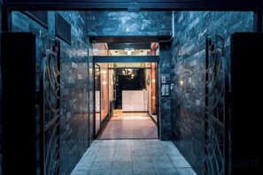 Unclassified image, 2 of 3, button - One Luxury Suites (Belgrade)