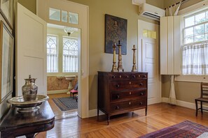 Historic Suite-H1 | Free WiFi