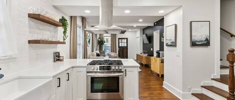 Microwave, oven, stovetop, dishwasher