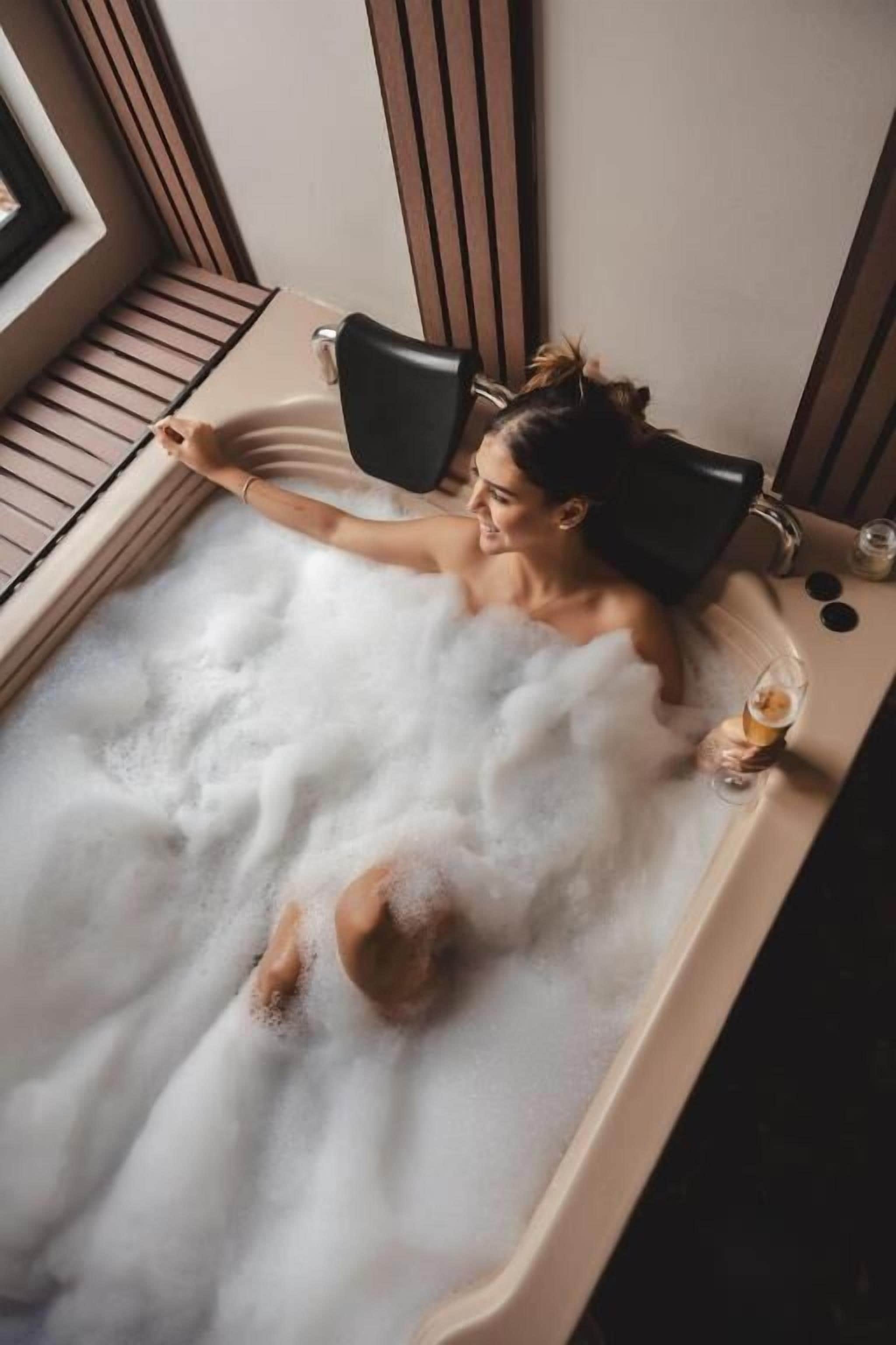 Deep-tissue massages, prenatal massages, sports massages, massages