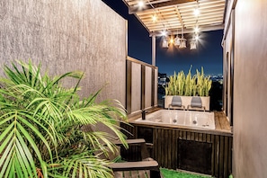 Appartement Confort, balcon, vue ville | Terrasse/Patio
