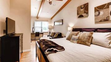 Desk, iron/ironing board, WiFi, bed sheets