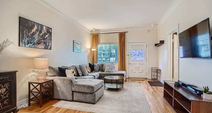 Mod Downtown Perfection | 3BD w/ Patio | Fast WIFI