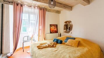 1 bedroom, iron/ironing board, WiFi, bed sheets