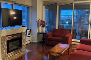 Living area - LXY Condo (Vancouver)