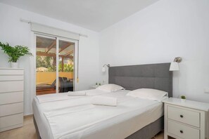 Strykejern/-brett, wi-fi (inkludert) og sengetøy