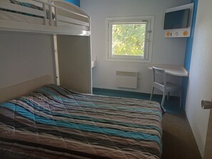 Háromágyas szoba | Ingyenes wifi és akadálymentes megközelítés kerekesszékes vendégeknek