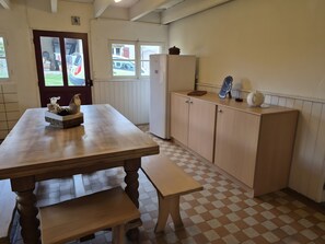Dining - Gite Lou Bas – La Framie – Relaxation and Authenticity in the Heart of the Lot (Albas)