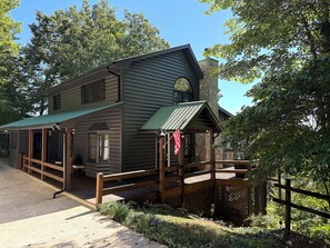 المنشأة من الخارج