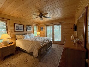 4 عدّة غرف نوم ومكواة/لوح كي وسرير سفر وواي فاي