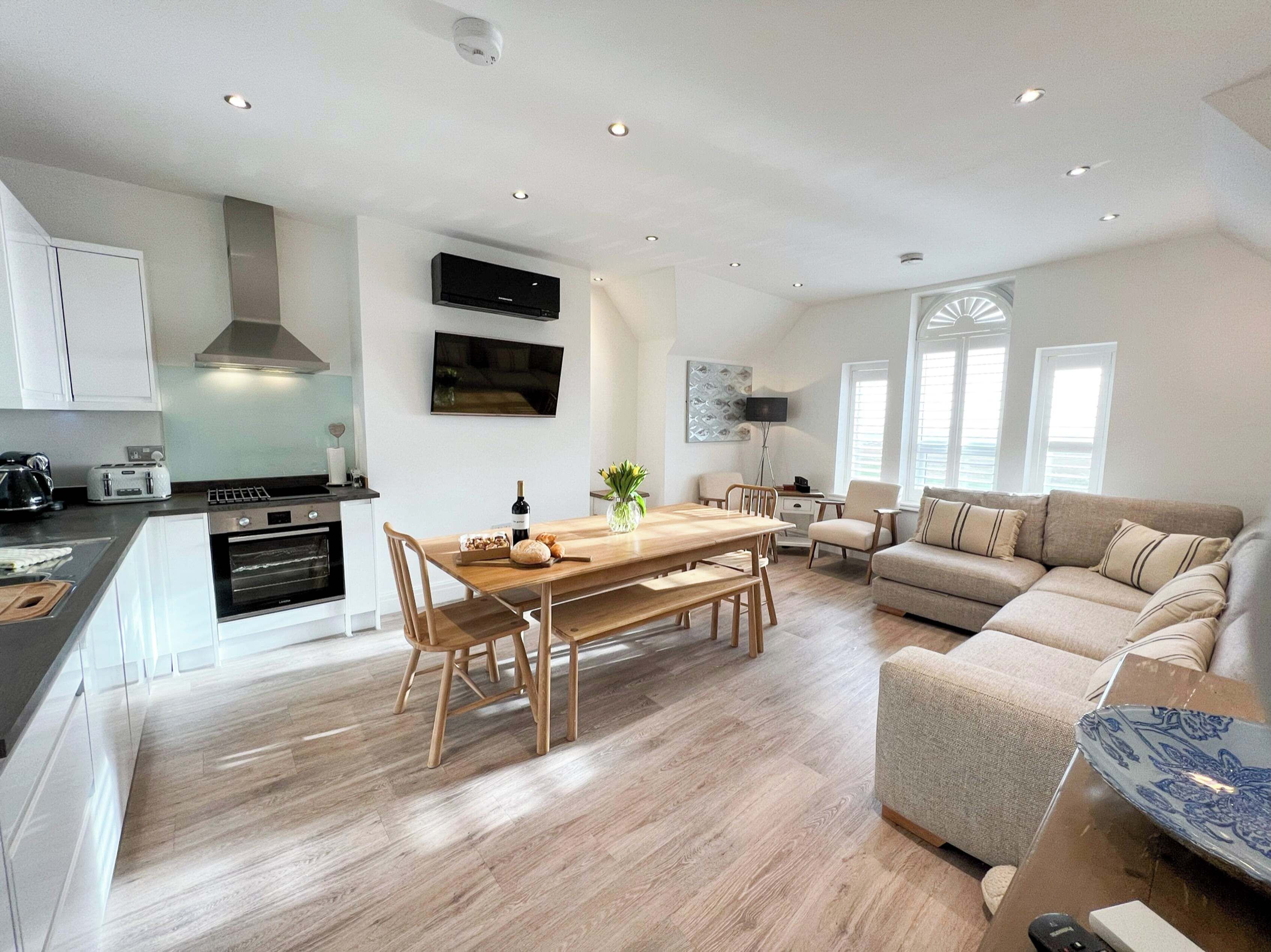 Family Apartment, Balcony, Sea View | Private kitchen | Espresso maker, electric kettle