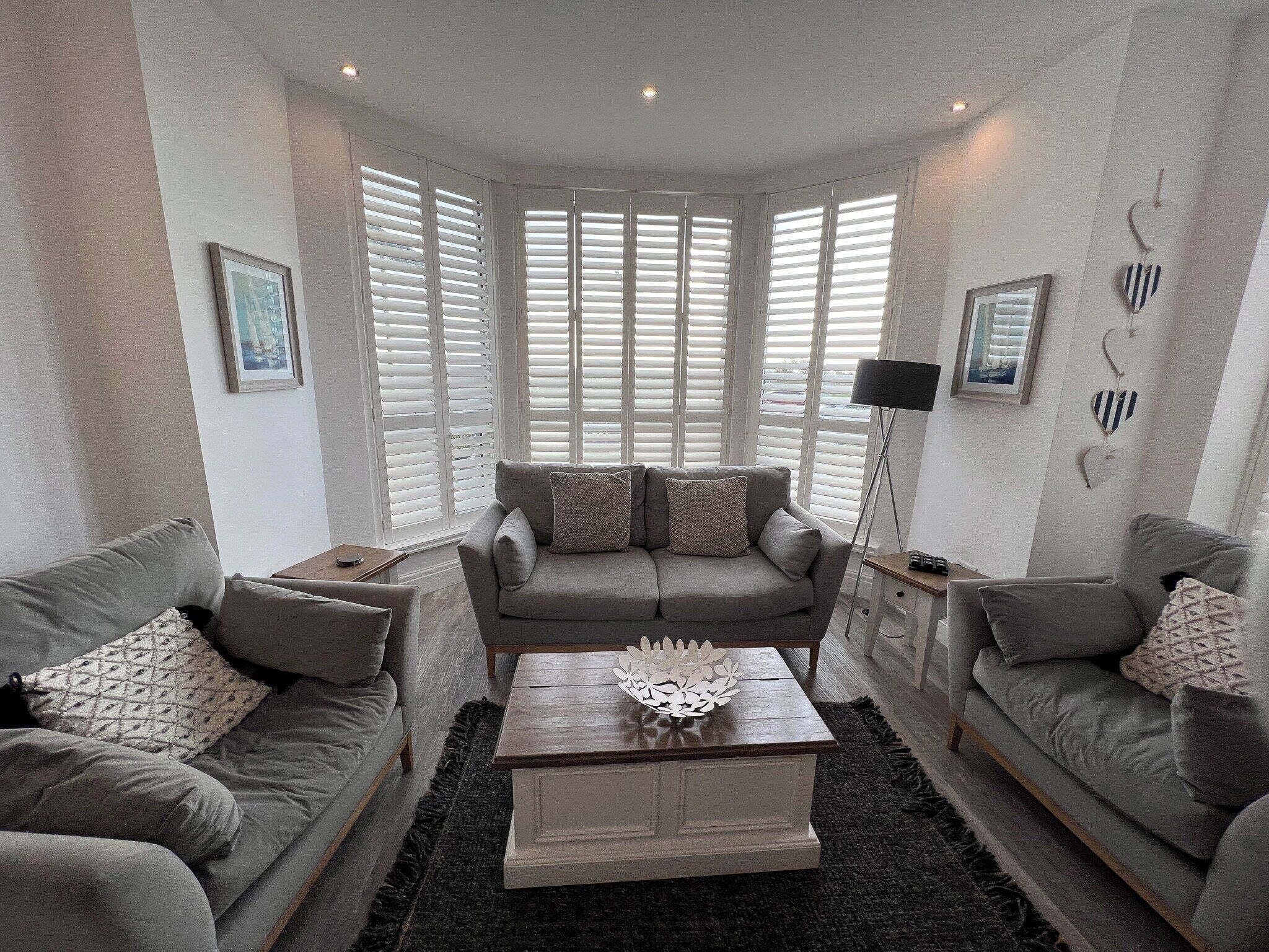 Deluxe Apartment, Patio, Sea View | Living area | 40-inch Smart TV with digital channels, Netflix, streaming services