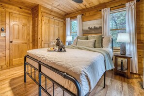 3 bedrooms, iron/ironing board, travel crib, WiFi