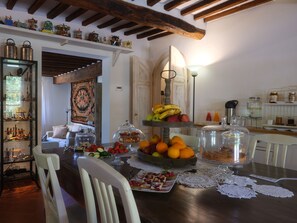 Tägliches inbegriffenes Frühstücksbuffet