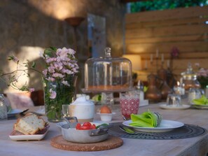 Free daily buffet breakfast  - casaldipeppe B&B (Lorenzana)