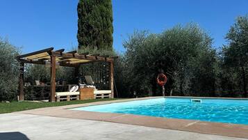 Seasonal outdoor pool