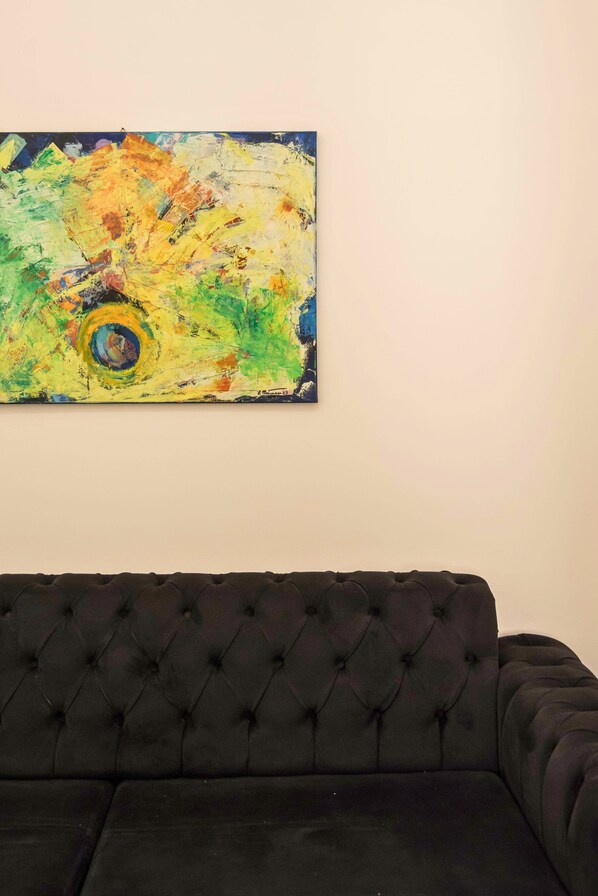 Luxury Apartment, Balcony, City View | Living area