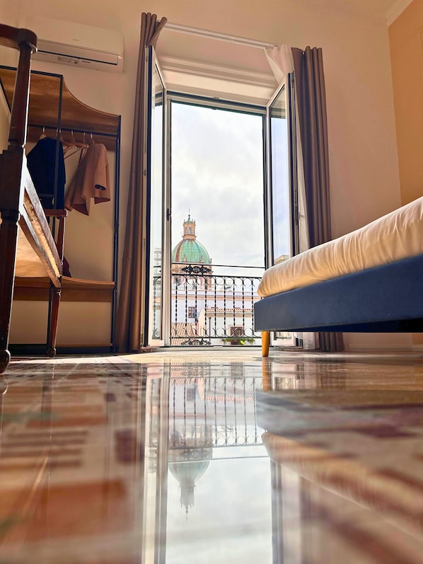 Luxury Apartment, Balcony, City View | Free WiFi