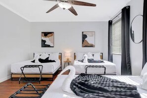 5 chambres, bureau, fer et planche à repasser, Wi-Fi gratuit