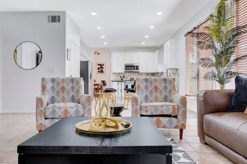 Smart-TV, peis, videospill og bordtennis