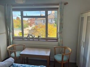 Standard Double Room, Garden View | Living area | 32-inch flat-screen TV with digital channels - Love and Peace Petts Wood (Orpington)