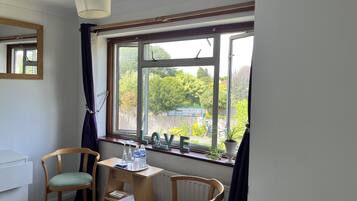 Standard Double Room, Garden View | In-room dining