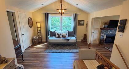 The Treehouse- Lake Toxaway