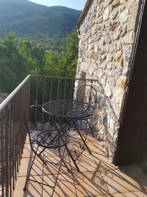 Outdoor dining - Bergerie de la Buèges - SAINT-ANDRE-DE-BUEGES (SAINT-ANDRE-DE-BUEGES)